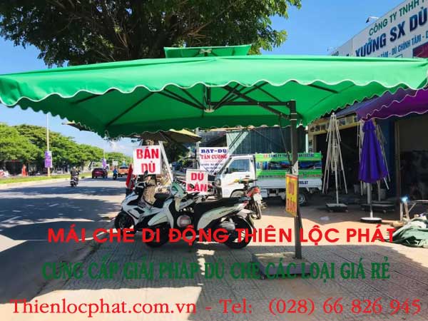 giá dù che nắng ngoài trời